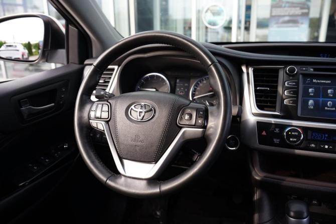 Toyota Highlander III (XU50) Рестайлинг с пробегом 2019 года, цена 4 450 000 рублей, 113500 км, внедорожник, Автокод Объявления