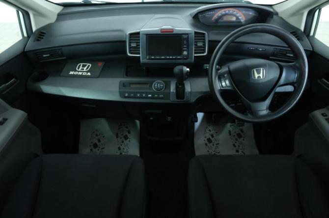 Honda Freed I с пробегом 2010 года, цена 899 000 рублей, 216536 км, компактвэн, Автокод Объявления
