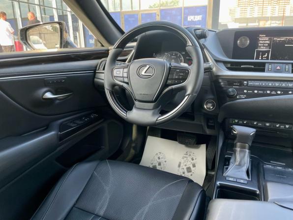 Lexus ES VII с пробегом 2019 года, цена 3 997 000 рублей, 87260 км, седан, Автокод Объявления