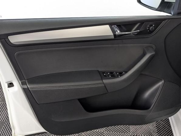 Skoda Rapid I Рестайлинг с пробегом 2019 года, цена 1 485 000 рублей, 40553 км, лифтбек, Автокод Объявления