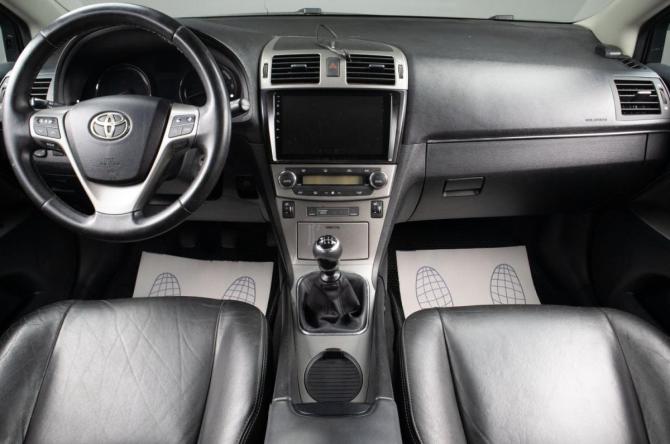 Toyota Avensis III Рестайлинг с пробегом 2011 года, цена 1 429 000 рублей, 220500 км, седан, Автокод Объявления
