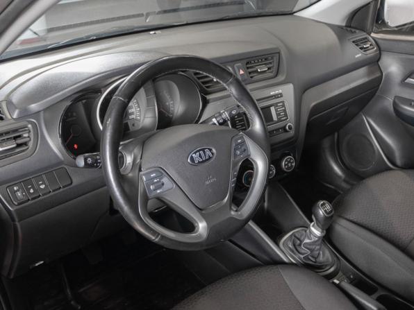 Kia Rio III Рестайлинг с пробегом 2017 года, цена 1 285 000 рублей, 57031 км, седан, Автокод Объявления