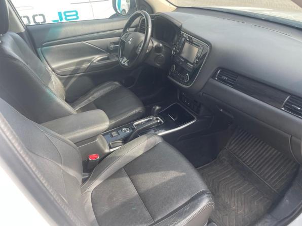 Mitsubishi Outlander III Рестайлинг 2 с пробегом 2017 года, цена 1 455 000 рублей, 264389 км, внедорожник, Автокод Объявления