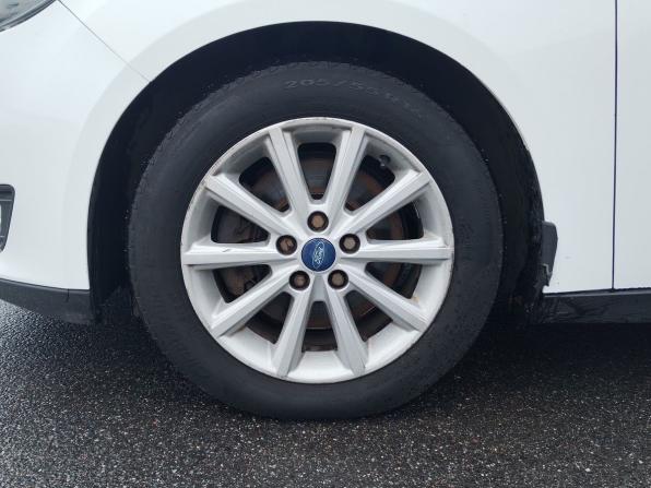 Ford Focus III Рестайлинг с пробегом 2015 года, цена 1 150 000 рублей, 136800 км, седан, Автокод Объявления