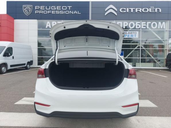 Hyundai Solaris II с пробегом 2019 года, цена 1 210 000 рублей, 137000 км, седан, Автокод Объявления