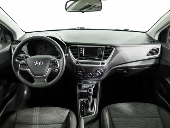 Hyundai Solaris II с пробегом 2018 года, цена 999 700 рублей, 144843 км, седан, Автокод Объявления