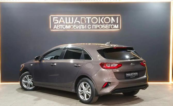 Kia Ceed III с пробегом 2018 года, цена 1 650 000 рублей, 116071 км, универсал, Автокод Объявления