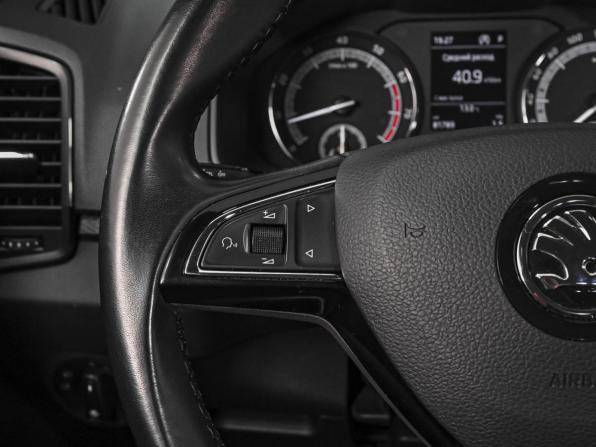 Skoda Karoq I с пробегом 2020 года, цена 2 342 000 рублей, 81789 км, внедорожник, Автокод Объявления