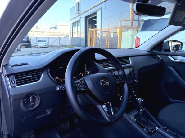 Skoda Octavia III (A7) Рестайлинг с пробегом 2019 года, цена 1 630 000 рублей, 176683 км, лифтбек, Автокод Объявления