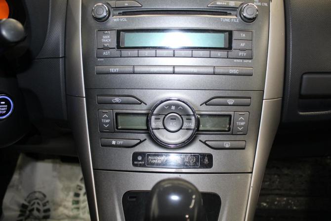 Toyota Auris I с пробегом 2008 года, цена 699 000 рублей, 227404 км, хэтчбек, Автокод Объявления