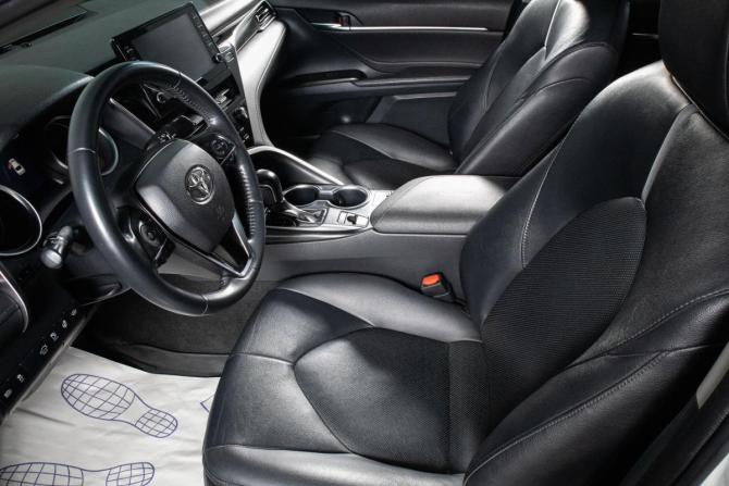 Toyota Camry VIII (XV70) Рестайлинг с пробегом 2021 года, цена 2 999 000 рублей, 64600 км, седан, Автокод Объявления