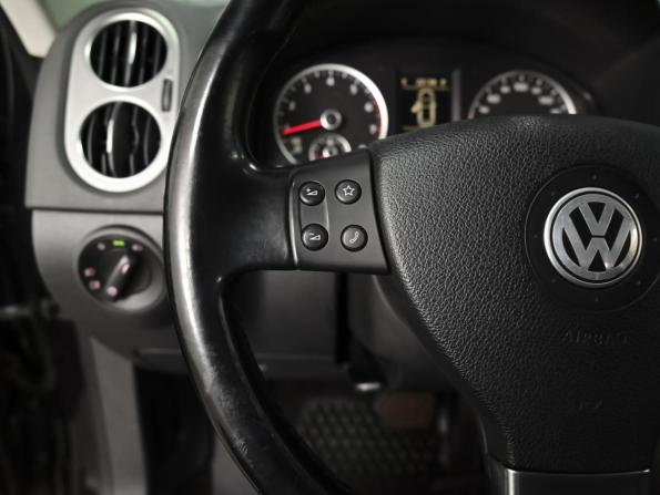 Volkswagen Tiguan I с пробегом 2010 года, цена 1 113 000 рублей, 251654 км, внедорожник, Автокод Объявления
