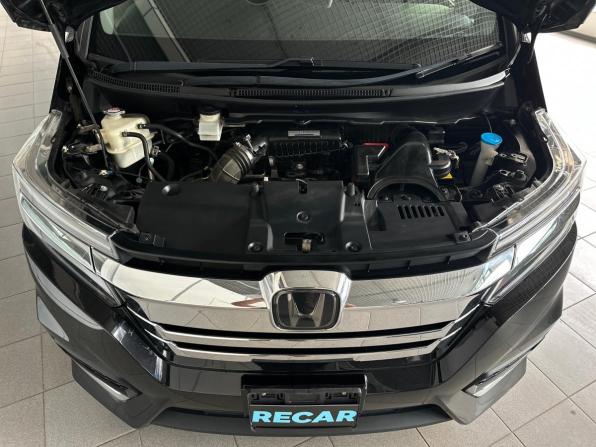 Honda Stepwgn V Рестайлинг с пробегом 2019 года, цена 2 540 000 рублей, 88965 км, минивэн, Автокод Объявления