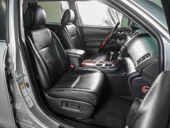 Toyota Highlander II (XU40) Рестайлинг с пробегом 2011 года, цена 1 699 000 рублей, 367694 км, внедорожник, Автокод Объявления