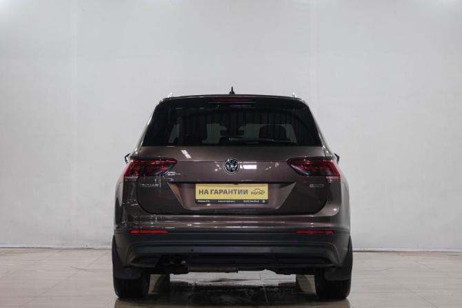 Volkswagen Tiguan II с пробегом 2019 года, цена 3 249 000 рублей, 75917 км, внедорожник, Автокод Объявления