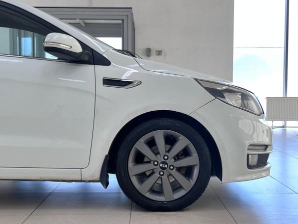 Kia Rio III Рестайлинг с пробегом 2015 года, цена 1 295 000 рублей, 157967 км, седан, Автокод Объявления