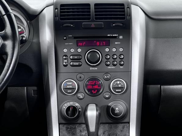 Suzuki Grand Vitara II Рестайлинг 2 с пробегом 2012 года, цена 880 000 рублей, 180000 км, внедорожник, Автокод Объявления