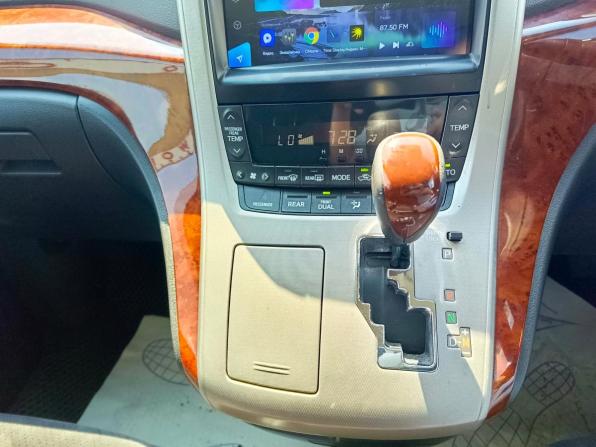 Toyota Alphard II с пробегом 2010 года, цена 1 799 995 рублей, 254511 км, минивэн, Автокод Объявления