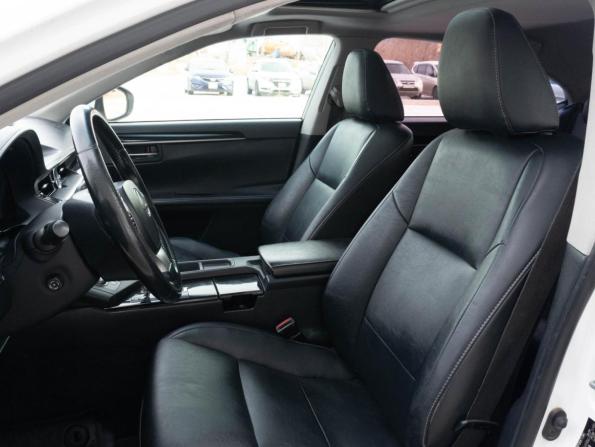 Lexus ES VI с пробегом 2014 года, цена 1 849 000 рублей, 220322 км, седан, Автокод Объявления