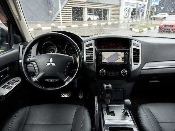 Mitsubishi Pajero IV Рестайлинг 2 с пробегом 2015 года, цена 2 974 000 рублей, 128818 км, внедорожник, Автокод Объявления
