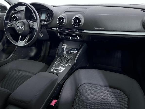 Audi A3 III (8V) Рестайлинг с пробегом 2016 года, цена 1 820 000 рублей, 112622 км, хэтчбек, Автокод Объявления