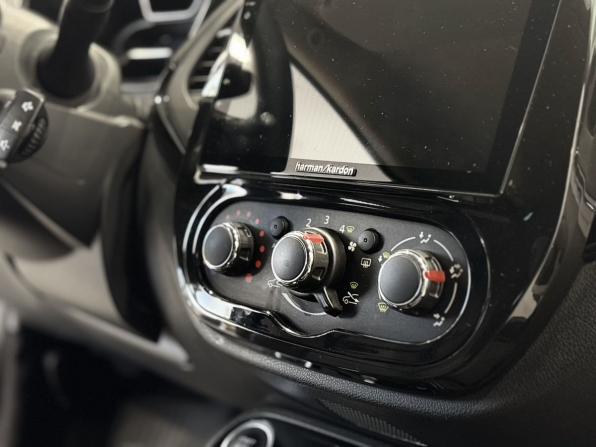 Renault Kaptur I Рестайлинг с пробегом 2021 года, цена 1 645 000 рублей, 48890 км, внедорожник, Автокод Объявления