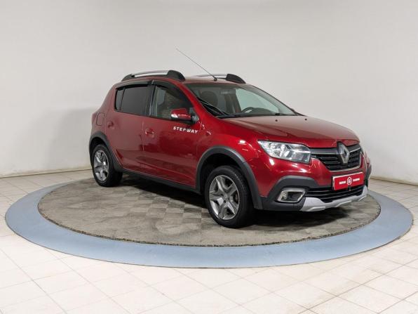 Renault Sandero II Рестайлинг с пробегом 2019 года, цена 899 900 рублей, 356600 км, хэтчбек, Автокод Объявления