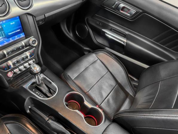 Ford Mustang VI Рестайлинг с пробегом 2018 года, цена 3 300 000 рублей, 75341 км, кабриолет, Автокод Объявления