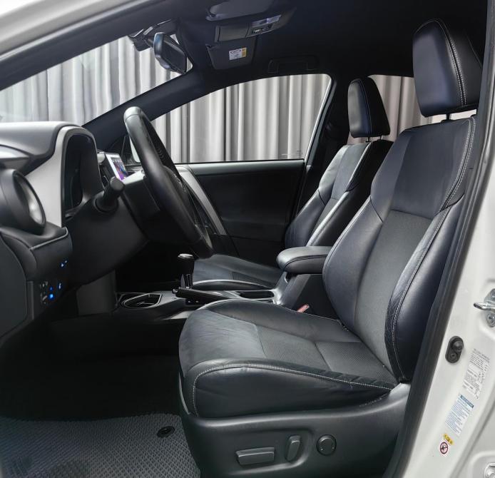 Toyota RAV4 IV (XA40) Рестайлинг Москва  - изображение 9