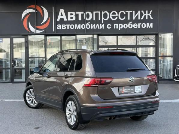 Volkswagen Tiguan II с пробегом 2019 года, цена 2 388 000 рублей, 133941 км, внедорожник, Автокод Объявления