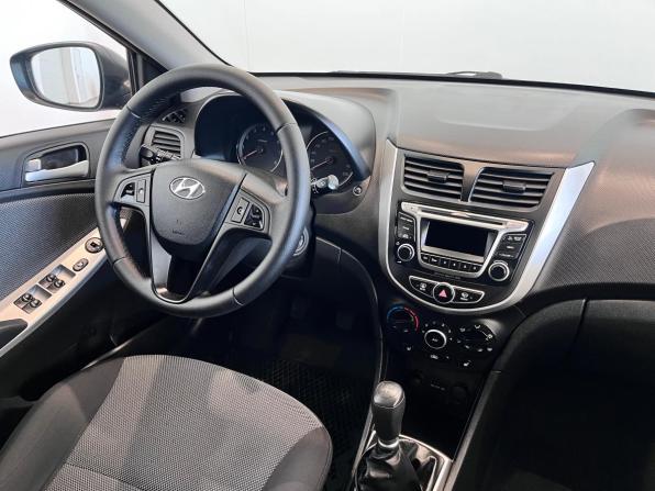 Hyundai Solaris I с пробегом 2013 года, цена 760 000 рублей, 121468 км, седан, Автокод Объявления