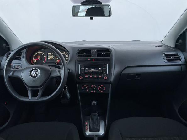 Volkswagen Polo V Рестайлинг с пробегом 2019 года, цена 952 000 рублей, 243000 км, седан, Автокод Объявления