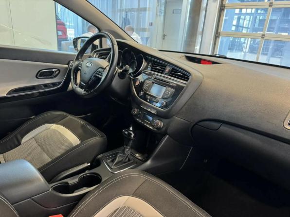 Kia Ceed II Рестайлинг с пробегом 2015 года, цена 1 180 000 рублей, 121702 км, хэтчбек, Автокод Объявления