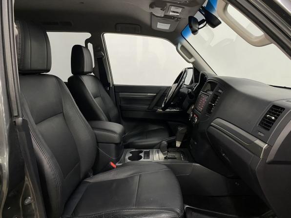 Mitsubishi Pajero IV Рестайлинг 1 с пробегом 2012 года, цена 2 039 000 рублей, 176696 км, внедорожник, Автокод Объявления