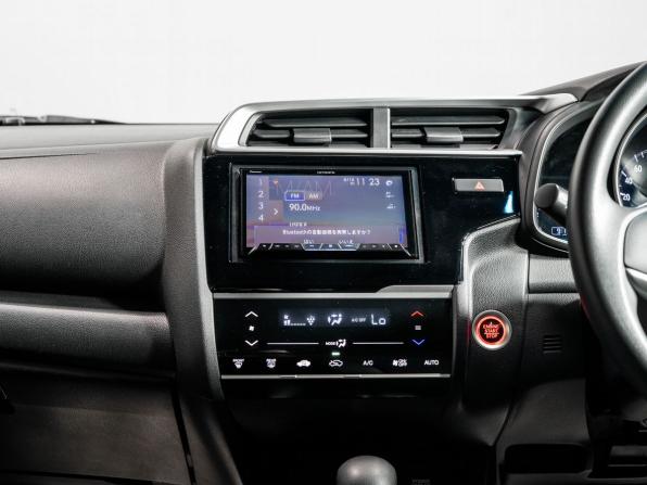 Honda Fit III Рестайлинг с пробегом 2019 года, цена 1 195 000 рублей, 115840 км, хэтчбек, Автокод Объявления