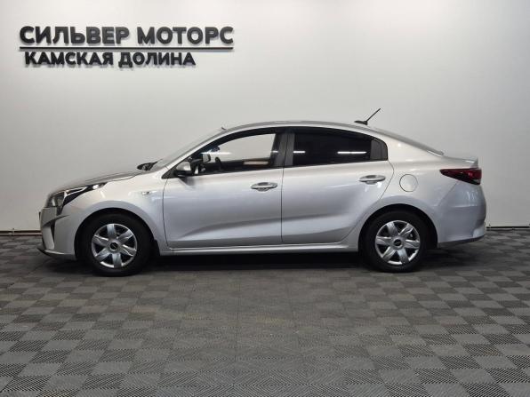 Kia Rio IV Рестайлинг с пробегом 2020 года, цена 1 490 000 рублей, 74000 км, седан, Автокод Объявления