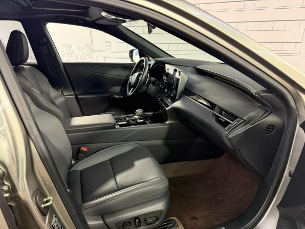 Lexus RX V с пробегом 2025 года, цена 7 850 000 рублей, 8911 км, внедорожник, Автокод Объявления