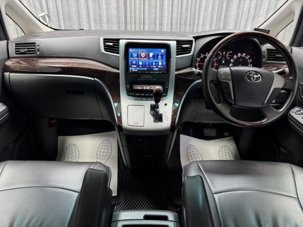 Toyota Vellfire I с пробегом 2011 года, цена 2 650 000 рублей, 190113 км, минивэн, Автокод Объявления