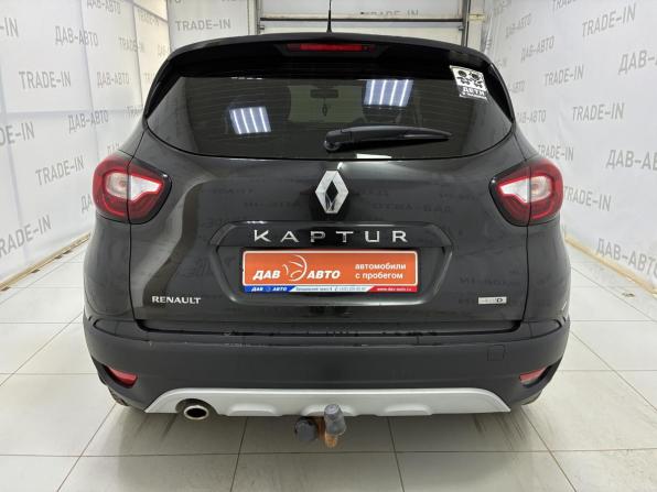 Renault Kaptur I с пробегом 2018 года, цена 1 300 000 рублей, 207000 км, внедорожник, Автокод Объявления