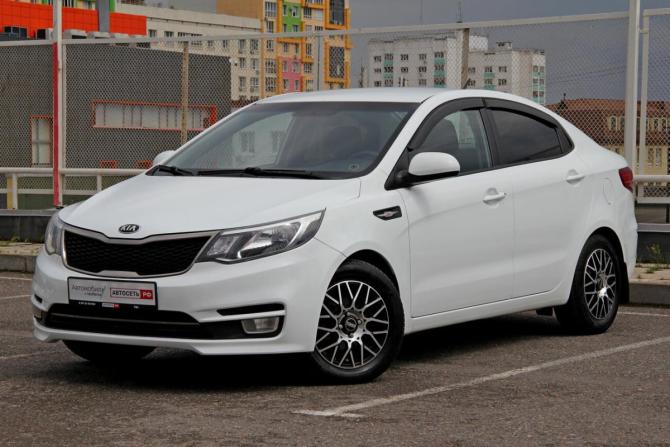 Kia Rio III Рестайлинг с пробегом 2015 года, цена 908 600 рублей, 103069 км, седан, Автокод Объявления