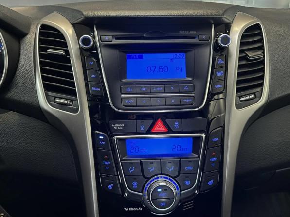 Hyundai i30 II Рестайлинг с пробегом 2016 года, цена 1 295 000 рублей, 94592 км, хэтчбек, Автокод Объявления