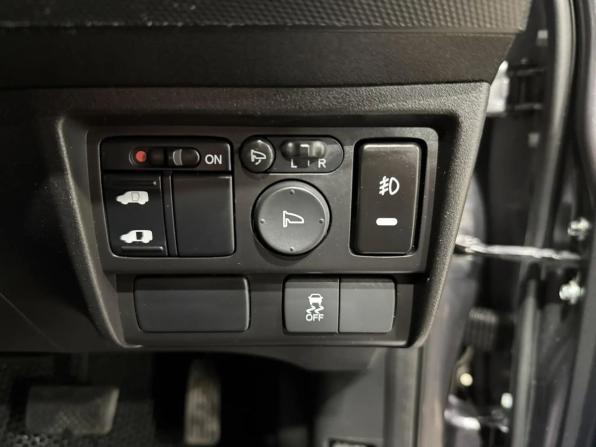 Honda Freed I Рестайлинг с пробегом 2013 года, цена 1 340 000 рублей, 160000 км, компактвэн, Автокод Объявления