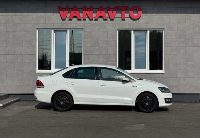 Volkswagen Polo V Рестайлинг с пробегом 2018 года, цена 1 270 000 рублей, 130350 км, седан, Автокод Объявления
