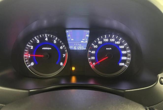 Hyundai Solaris I с пробегом 2013 года, цена 820 000 рублей, 161283 км, седан, Автокод Объявления