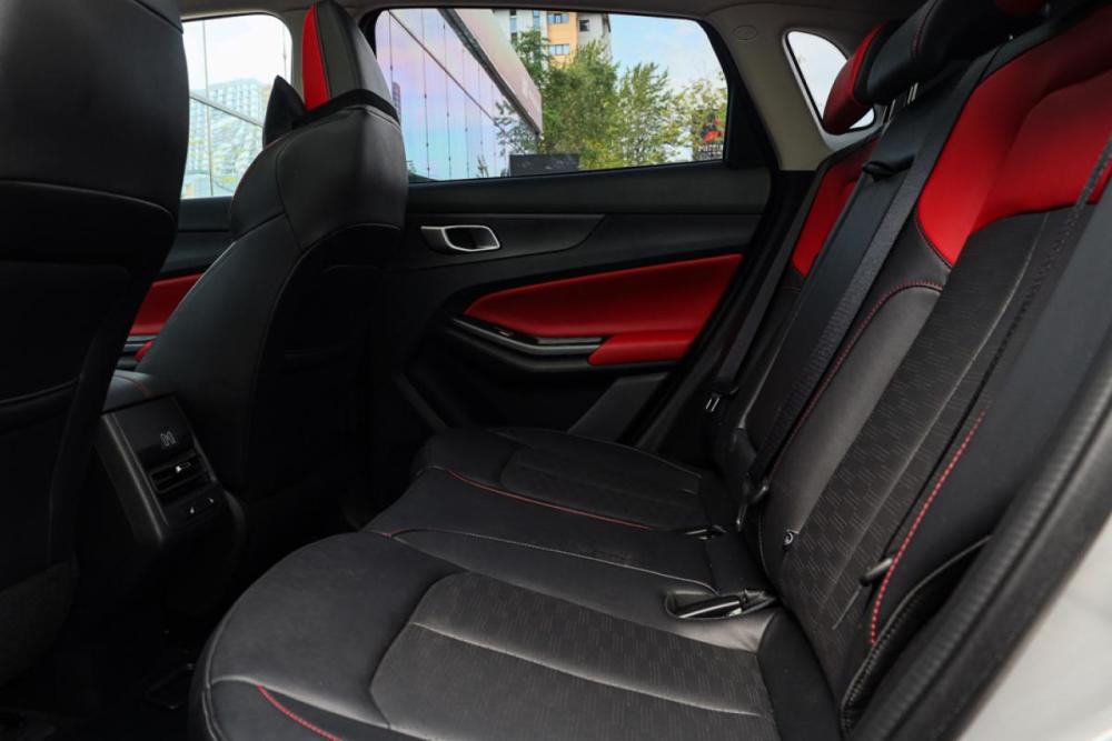 Changan UNI-S (CS55 Plus) Москва  - изображение 9