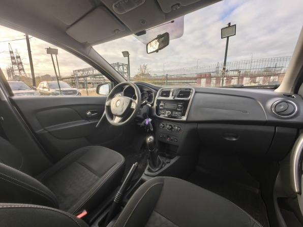 Renault Logan II с пробегом 2017 года, цена 699 000 рублей, 242000 км, седан, Автокод Объявления