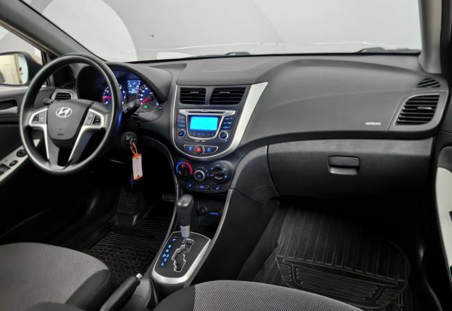 Hyundai Solaris I с пробегом 2012 года, цена 668 000 рублей, 130000 км, хэтчбек, Автокод Объявления