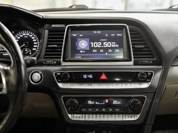 Hyundai Sonata VII (LF) Рестайлинг с пробегом 2017 года, цена 1 620 000 рублей, 186304 км, седан, Автокод Объявления