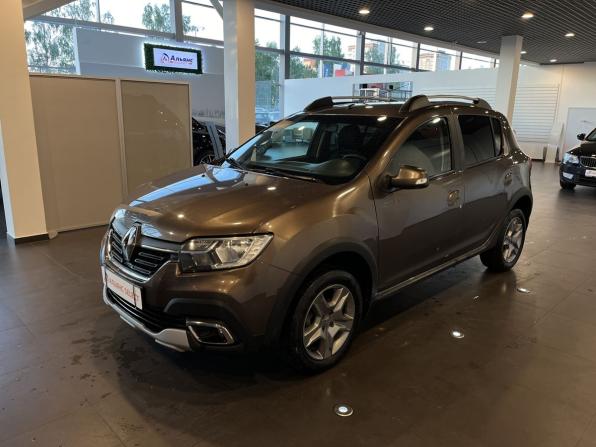 Renault Sandero II Рестайлинг с пробегом 2021 года, цена 1 290 000 рублей, 99010 км, хэтчбек, Автокод Объявления