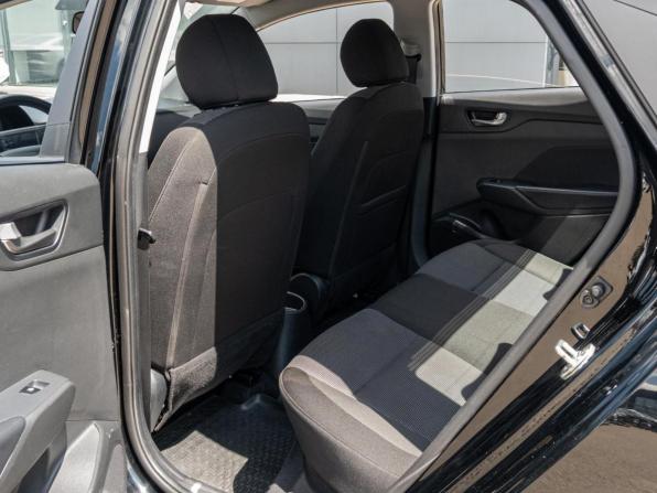 Hyundai Solaris II Рестайлинг с пробегом 2021 года, цена 1 610 000 рублей, 75796 км, седан, Автокод Объявления